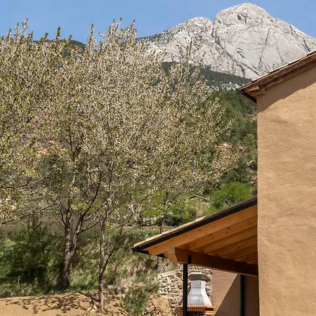 Xalet Cal Parraquer - Turisme Rural Al Peu Del Pedraforca *