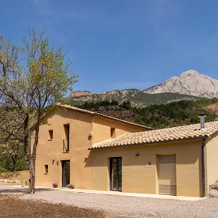 Cal Parraquer - Turisme Rural Al Peu Del Pedraforca *